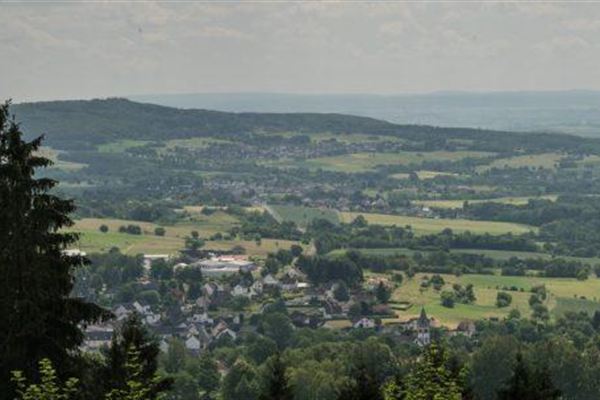 Fernblick über die Höhenzüge des Westerwalds