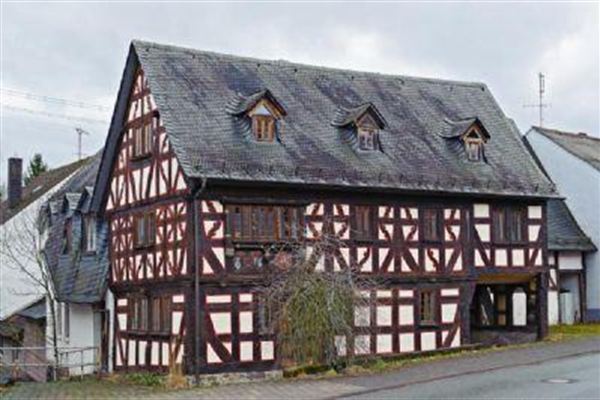 Historisches Fachwerkhaus an der Ortsstraße